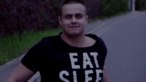 "Noaptea Târziu", melodie pentru cei dolofani