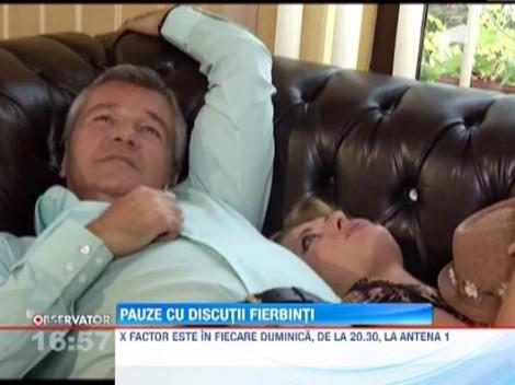Juratii X Factor dezbat probleme fierbinti in pauzele dintre filmari