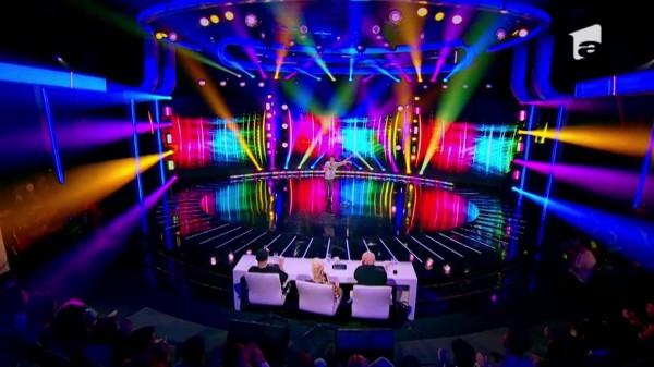 "Mi-am pierdut telefonul şi am rămas cu..." Viorel Hutupaşu şi cea mai tare poantă de pe scena iUmor