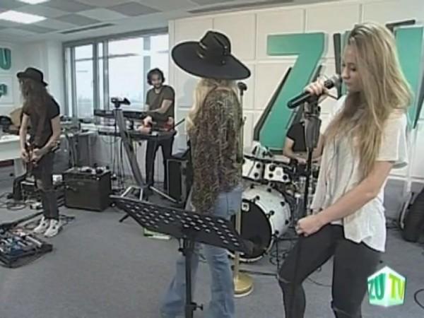 Ești fanul ei și trebuie să o asculți primul! Delia, mega surpriză la Radio ZU! A c&acirc;ntat, &icirc;n premieră, o piesă pe care urmează să o lanseze