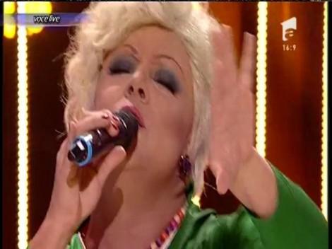 Distracție și voie bună! Adrian Enache, prestație de milioane după ce s-a transformat în Monica Anghel