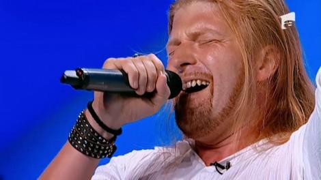 Cucu-i rocker adevărat. Trei de DAAA a bifat!