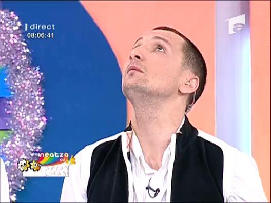 Dani "rateaza" un banc