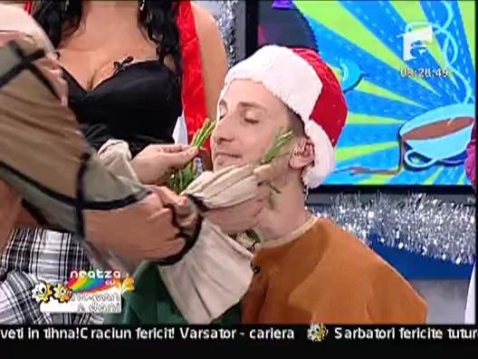 Mos Craciun cu plete verzi