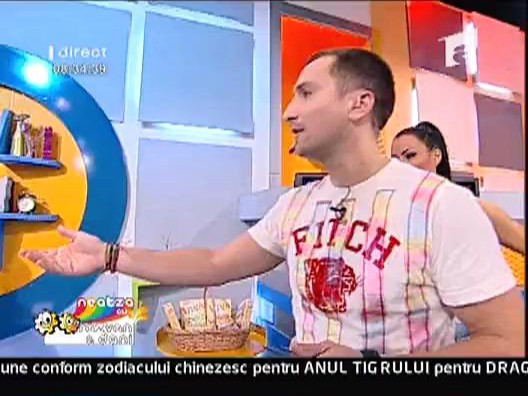 Dani curata morcovi cu cerceii lui Crudu