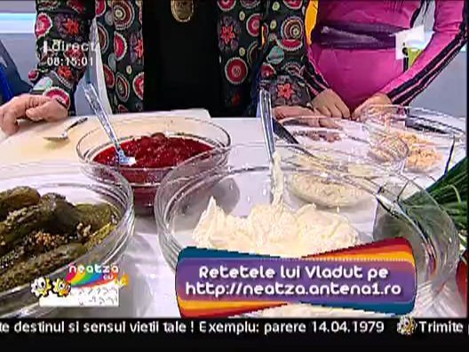 Vladut a gatit piept de pui inimos