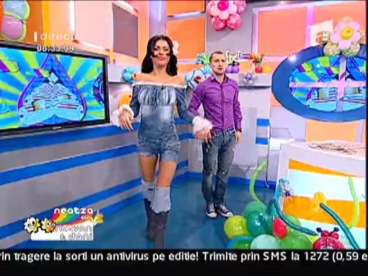 Dani Otil i-a tăiat pantalonii şi bluza Danielei Crudu