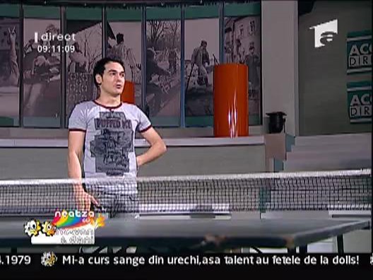 Razvan trage din greu... la tenis de masa