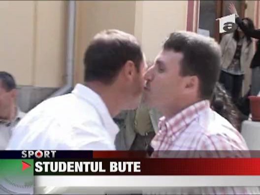 Lucian Bute a revenit pe bancile facultatii