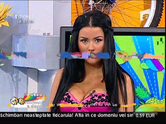 Daniela, din nou insotita de caine