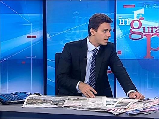 Apa trece, gargara ramane