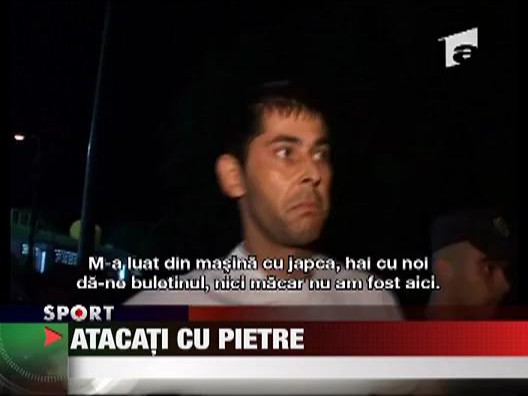 Atacati cu pietre