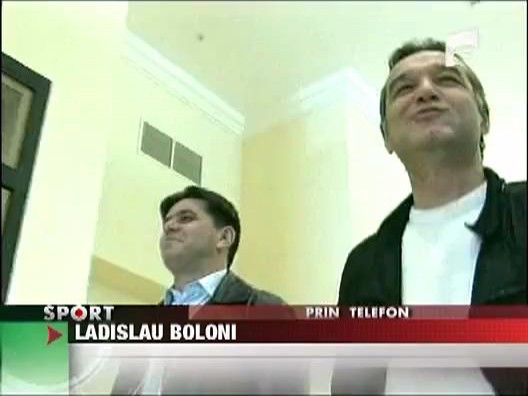 Gigi, atacat de Boloni