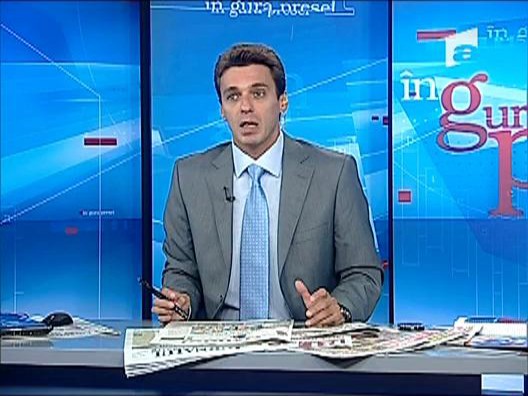 Mircea Badea:  "&ldquo;Performanta suprema a lui Funeriu a fost sa calculeze palma lui Basescu&rdquo;"