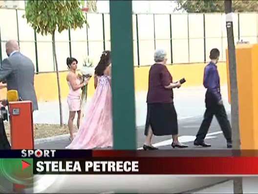Stelea petrece! S-a cununat religios