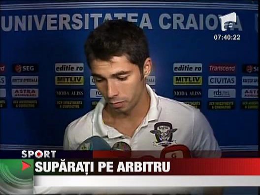 Craiovenii si rapidistii, suparati pe arbitru!