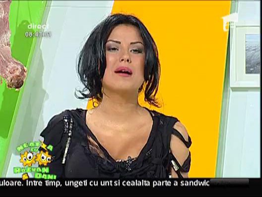 Daniela Crudu s-a nascut in costum de baie