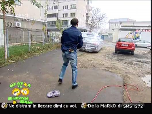 Masina lui Dani Otil, trasa in plastic
