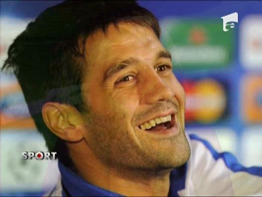 Chivu e poliglot!