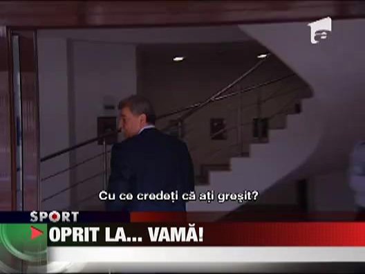 Dinu Gheorghe a fost oprit la vama la liga!