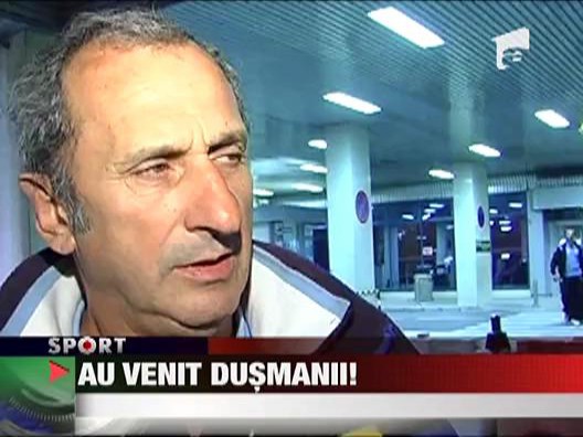Au venit dusmanii!