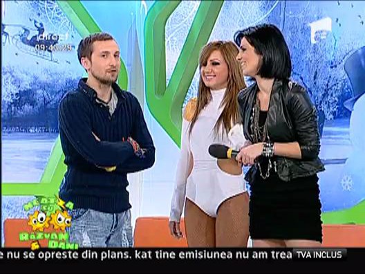 Ellie White la Neatza
