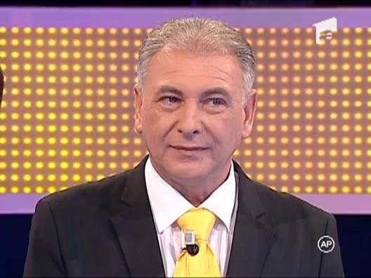 Nicolae Furdui Iancu conduce o masina Dacia Papuc