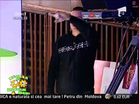 Mihai Traistariu - La mare , la soare