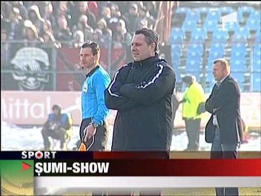 Sumudica a facut din nou show la conferinta de presa