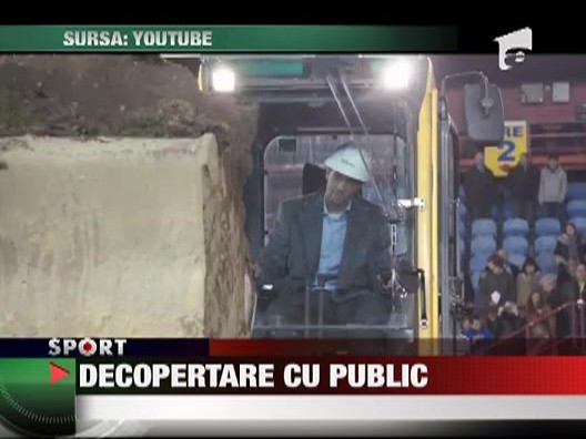 Decopertare cu excavatoare