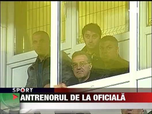 Olaroiu: "Nu stau pe banca pentru ca este frig!"