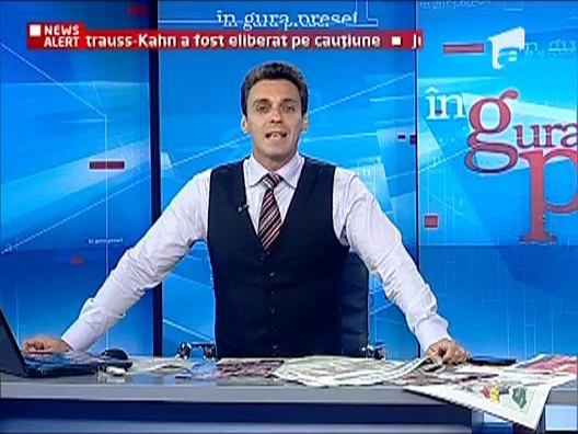 Mircea Badea: "De la Evenimentul Zilei incepe sa se dea afara. Uraaa!"