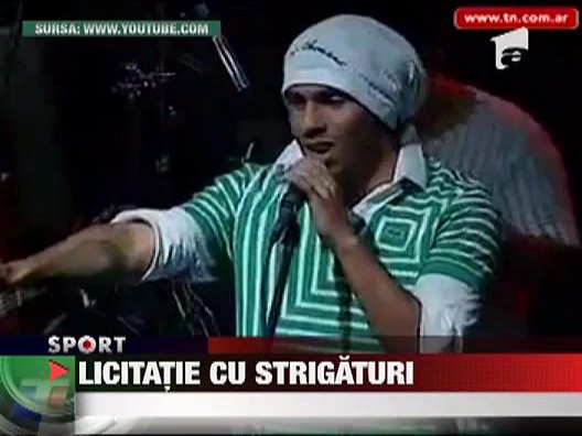 Tevez stie sa cante