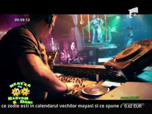 Chris Mayer & Jacques Yolo - Caffe Africa