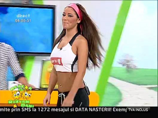 Roxana Vancea pe role la Neatza