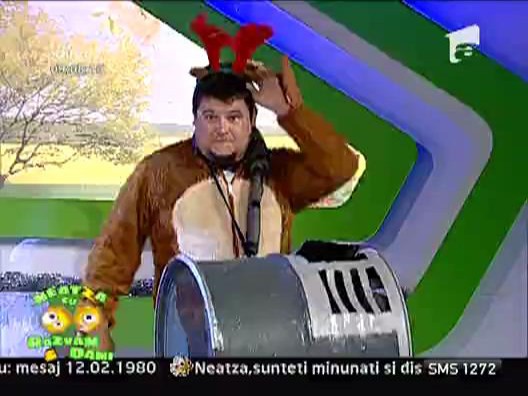 Razvan, Dani si vecina Roxana canta cu Sistem