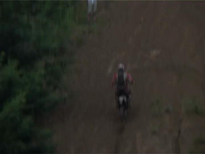 Enduro la Gusterita: urcare pe panta de 70 de grade