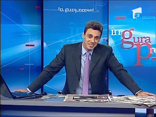 Mircea Badea: Unii care cred ca "paparatele" e Dumnezeu pe pamant