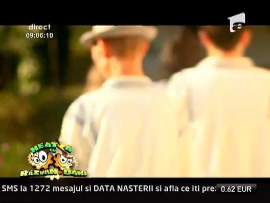 Bambi & Lili Hantzu - "Printre straini"