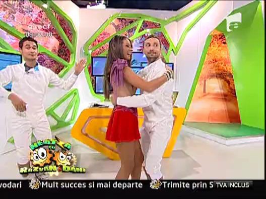 Roxana Vancea isi misca formele pe ritmul melodiei Lambada