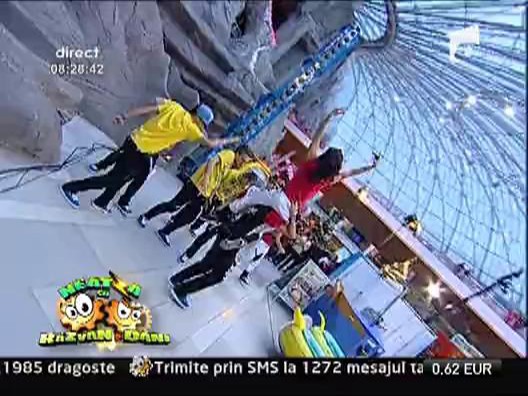 Trouble Crew danseaza la Neatza