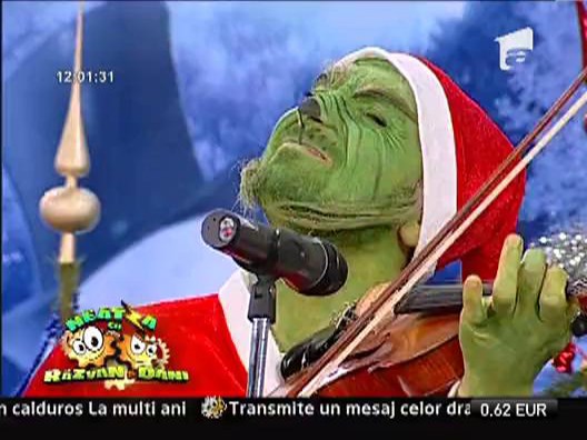 Dani Otil canta la vioara