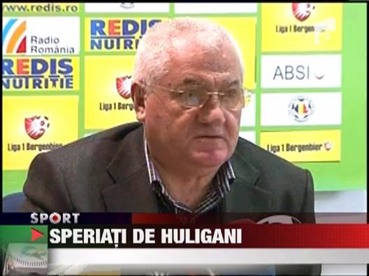 Oamenii din fotbal, socati de huliganii