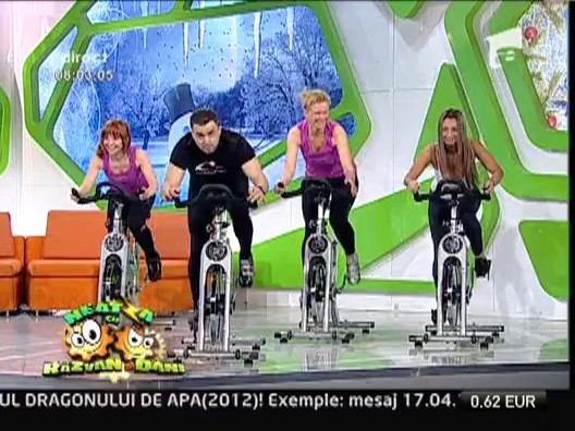 Exercitii pe bicicleta cu Roxana Vancea
