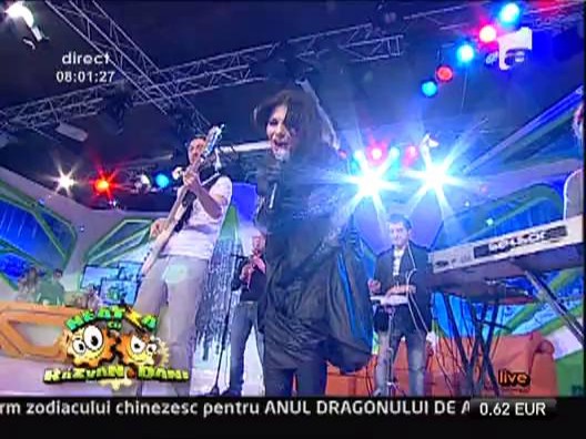 Mara & Kult Studio Artist - Inside