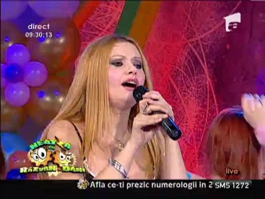 Lumi - "In and out of love"