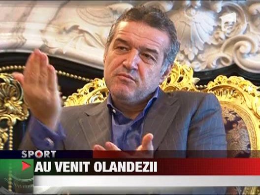 Olandezii de la Twente si-au facut poze cu nametii de zapada de la Bucuresti!