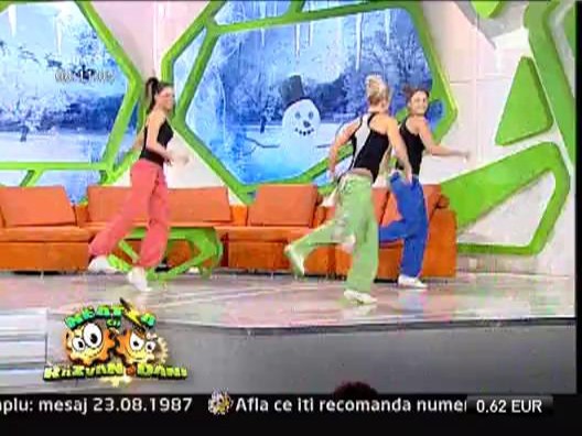 Zumba de pe scaun cu Roxana Vancea
