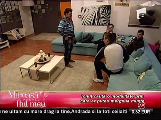 Bianca o tachineaza pe Monica