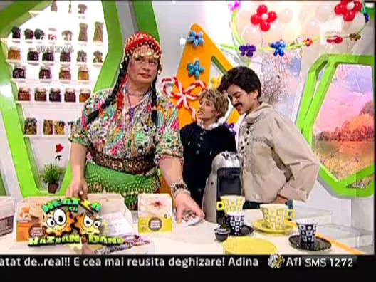 Roxana Vancea si Ruxandra Luca, deghizate in baieti de baieti